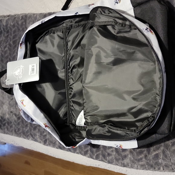 Mickey Mouse Backpack! - Picture 3 of 3